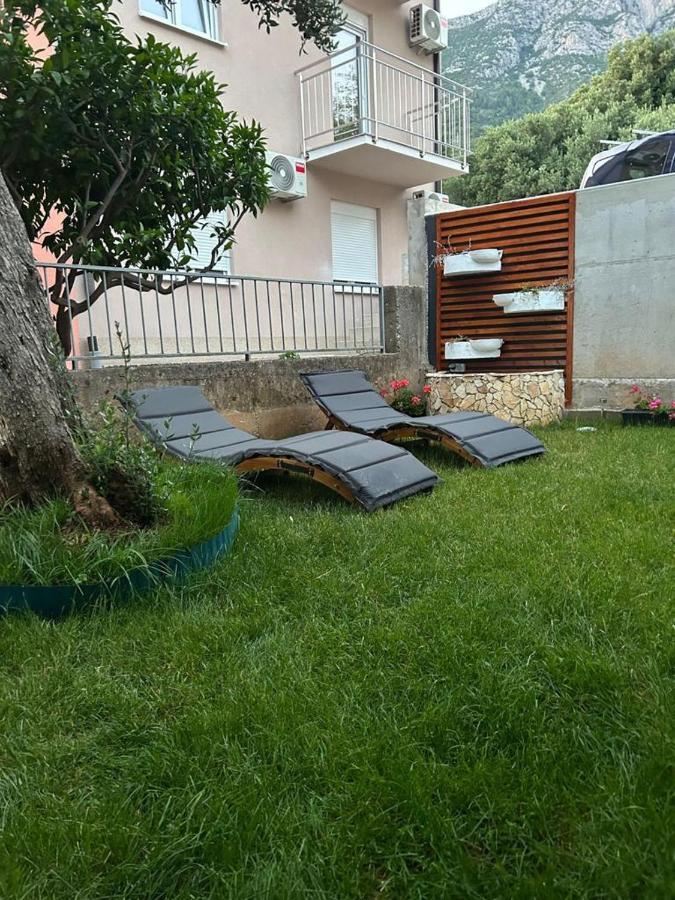 The Blue House * Gradac (Split-Dalmatia)
